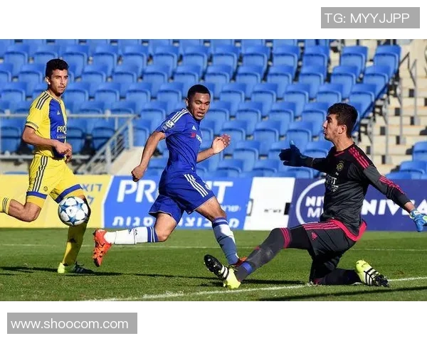 卡拉巴克与特拉维夫的激烈对决揭示足球战术与团队合作的重要性